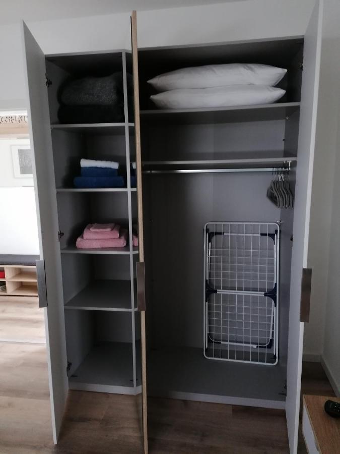 Gästezimmer Bergerhof - Ankommen und Wohlfühlen Neuss Exterior foto